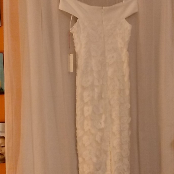 Alex Marie Delaney Off The Shoulder Embroidered - Picture 3 of 3